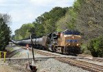 UP 7392 leads NS urain 6K4 eastbound